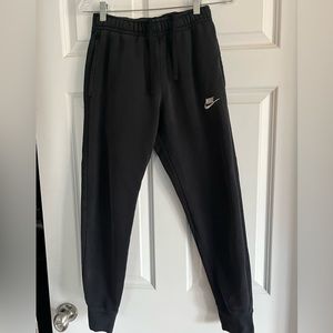Men’s Nike Sportswear Club Fleece, joggers